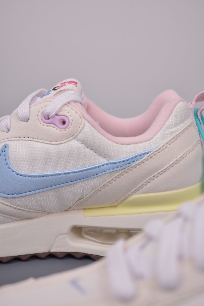 Nike Air Max Dawn view