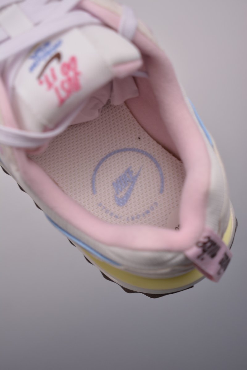 Nike Air Max Dawn view