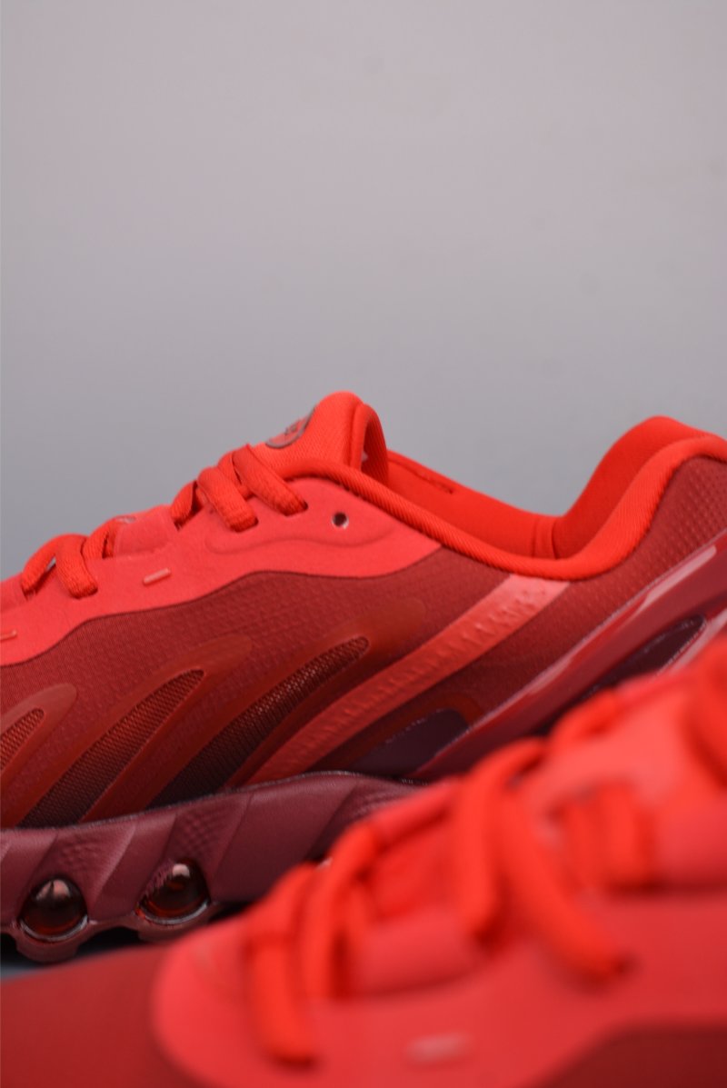 Nike Air Max DN8 view