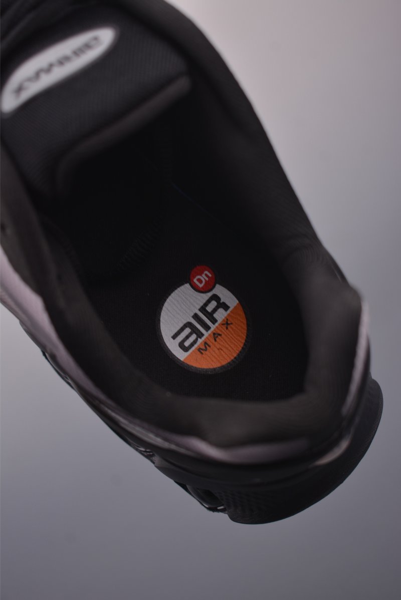 Nike Air Max DN8 view