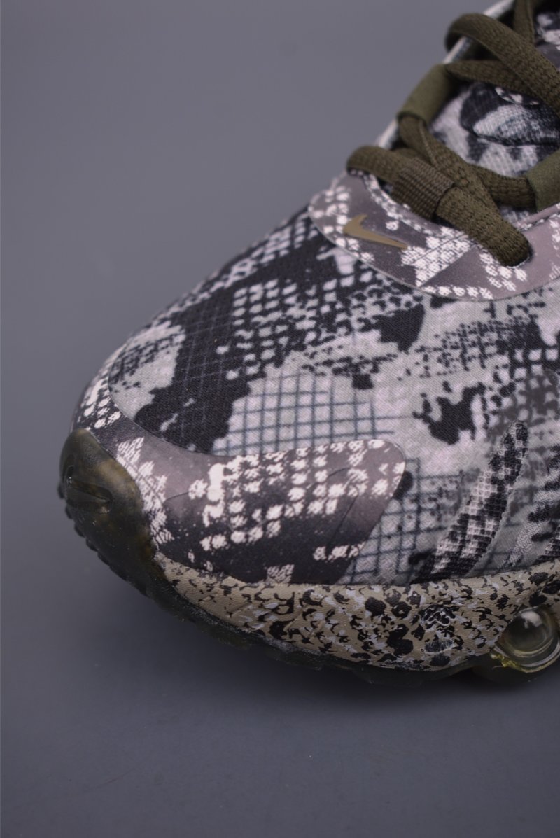 Nike Air Max DN8 view