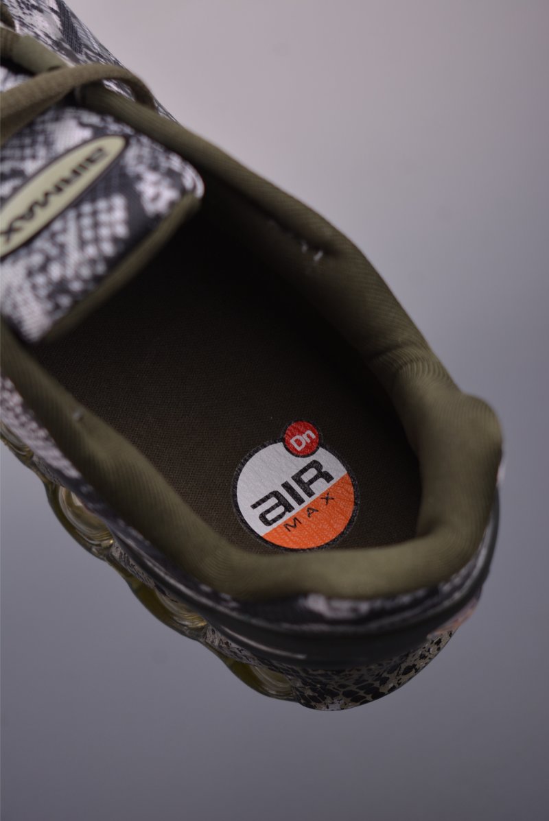 Nike Air Max DN8 view