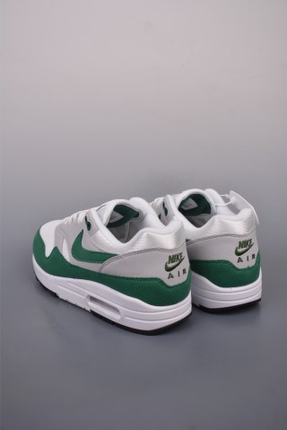 Nike Air Max 1 view 2