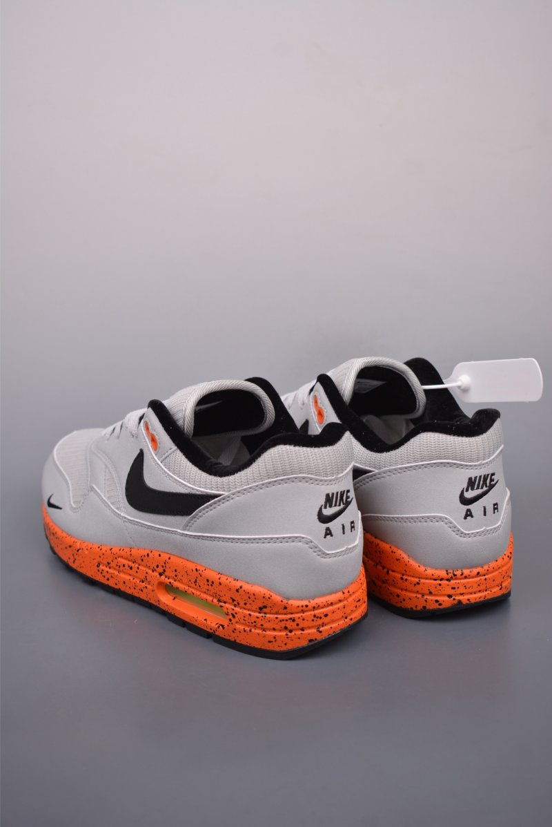 Nike Air Max 1 view