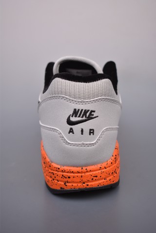 Nike Air Max 1 view 4