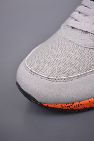 Nike Air Max 1 view 6