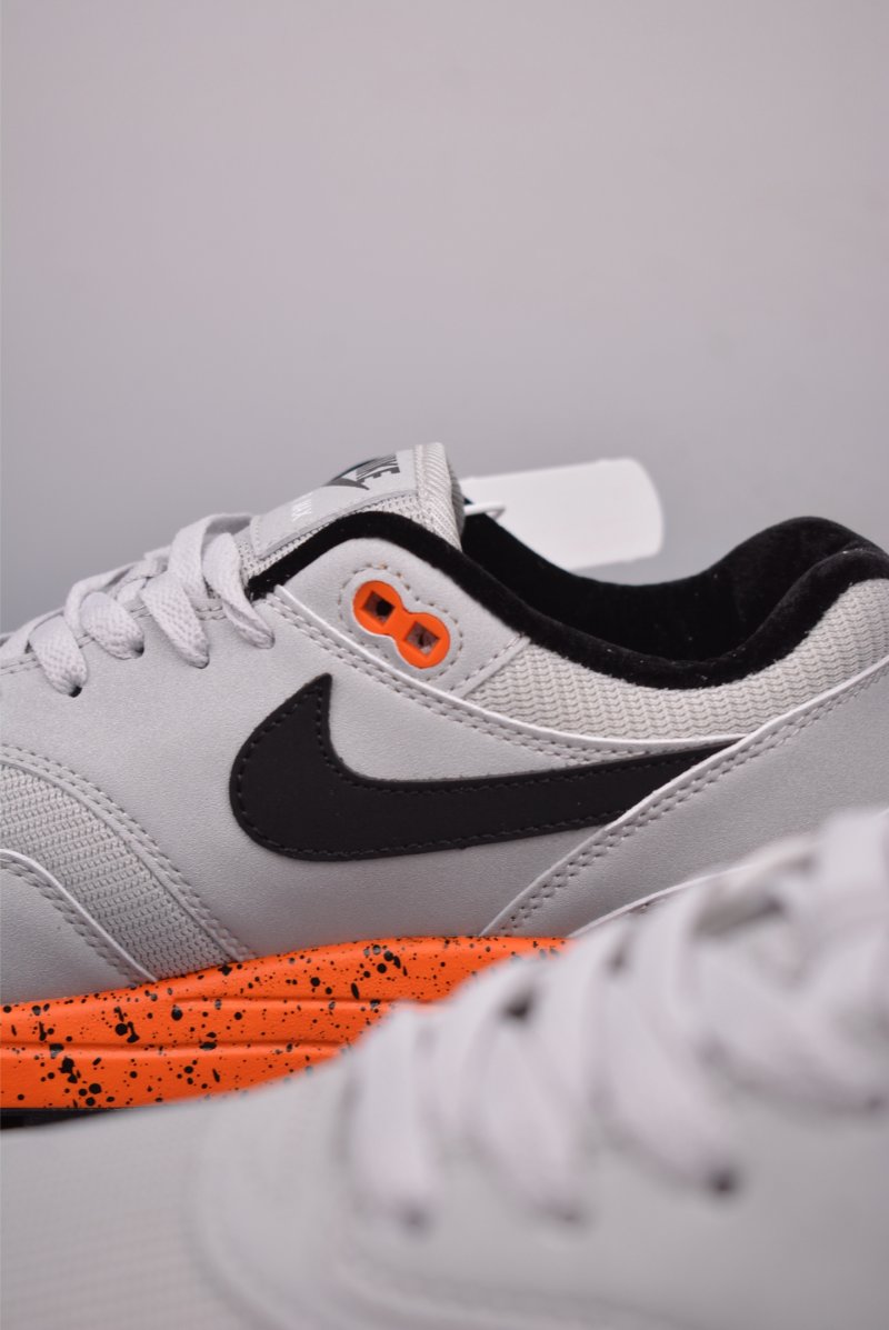 Nike Air Max 1 view