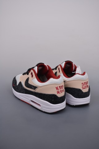 Nike Air Max 1 'Cream / Black' view 2