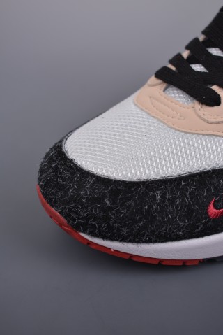 Nike Air Max 1 'Cream / Black' view 6