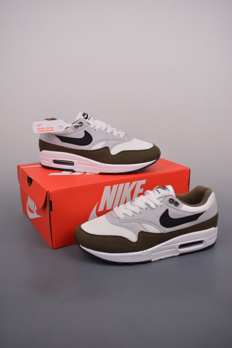 Nike Air Max 1 'White / Green' view