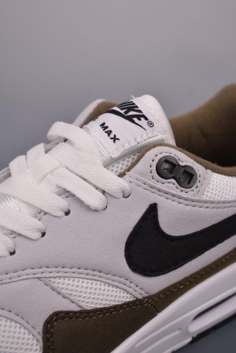 Nike Air Max 1 'White / Green' view