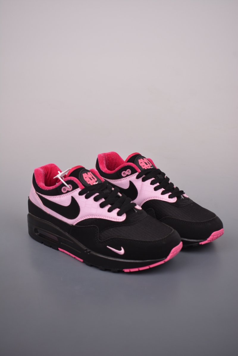 Nike Air Max 1 'Black / Pink'