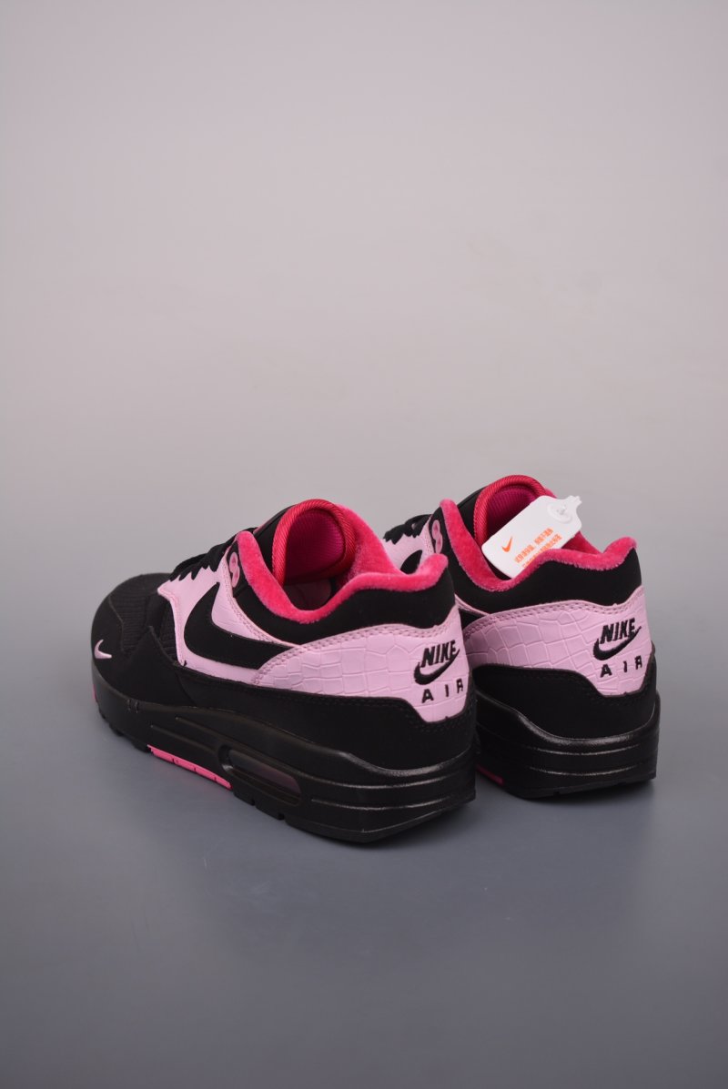 Nike Air Max 1 'Black / Pink' view