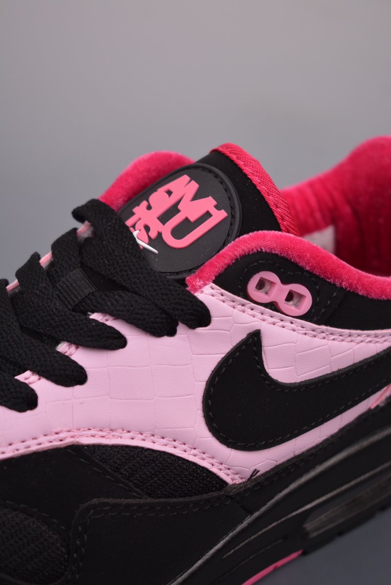 Nike Air Max 1 'Black / Pink' view