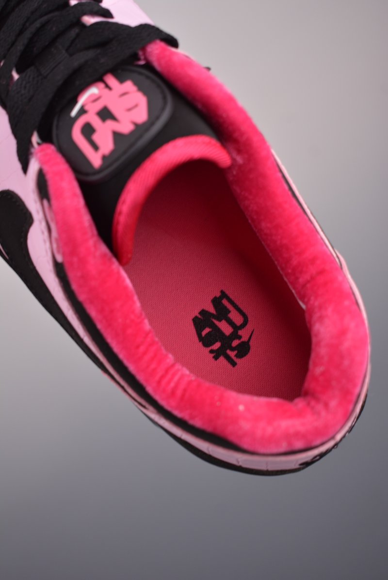 Nike Air Max 1 'Black / Pink' view