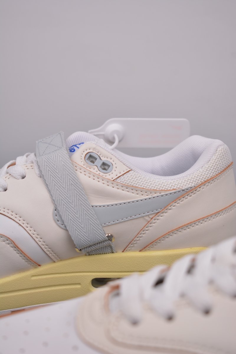 Nike Air Max 1 'White / Grey' view