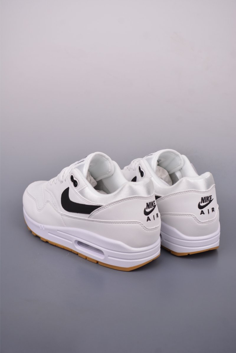 Nike Air Max 1 view