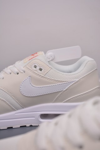 Nike Air Max 1 'White' view 8