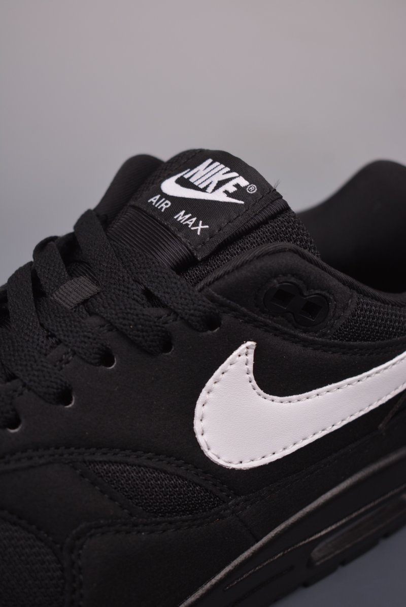 Nike Air Max 1 view