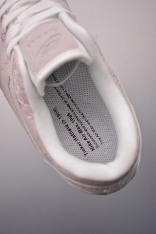 Nike Air Max 1 'White' view 9