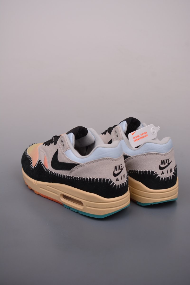 Nike Air Max 1 view