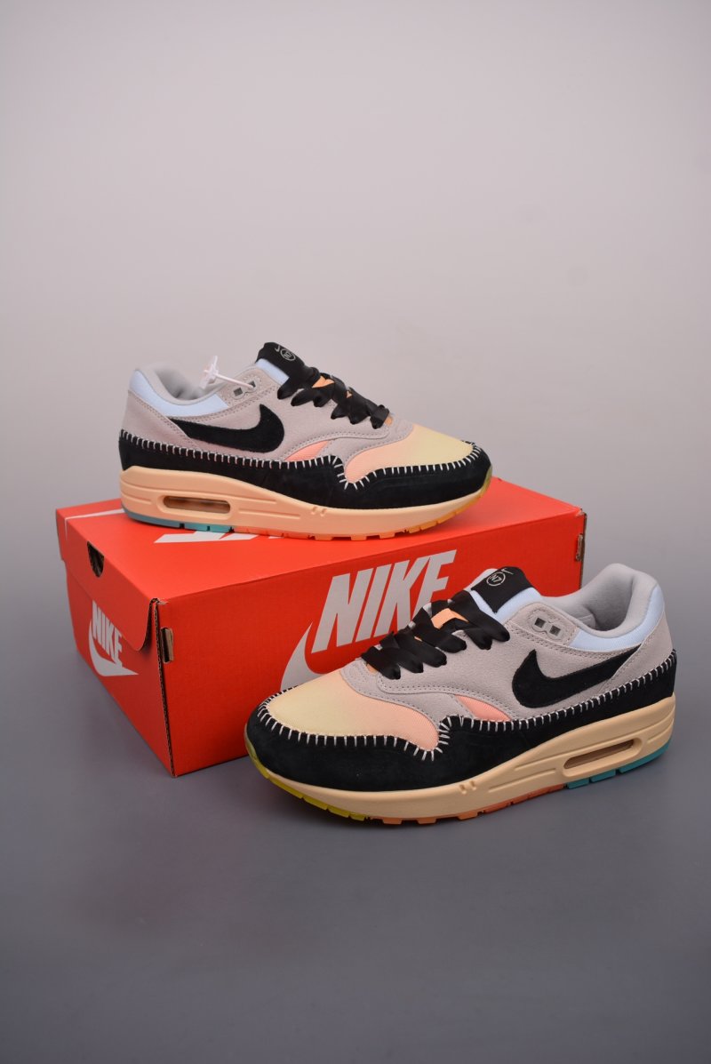 Nike Air Max 1 view