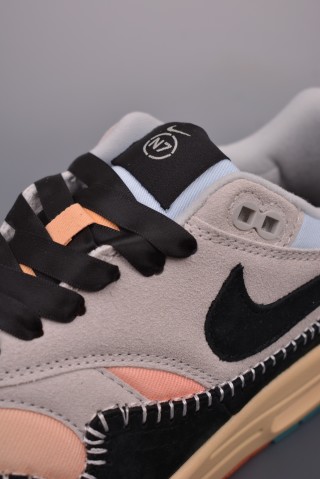 Nike Air Max 1 view 7