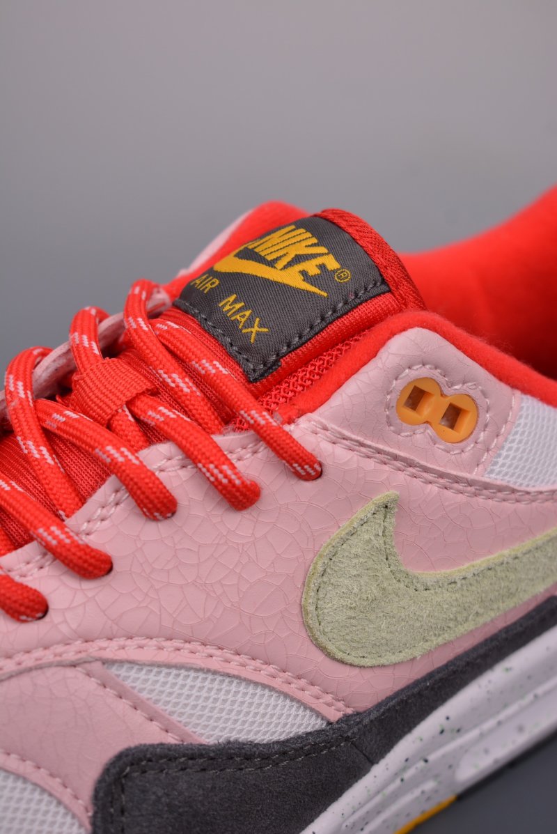 Nike Air Max 1 'Pink / White' view