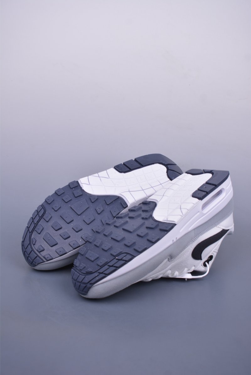 Nike Air Max 1 view