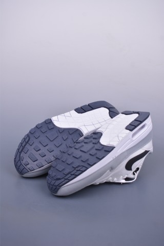 Nike Air Max 1 view 3