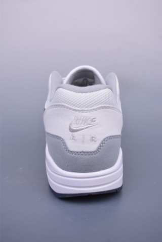 Nike Air Max 1 view 4