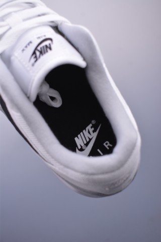 Nike Air Max 1 view 9