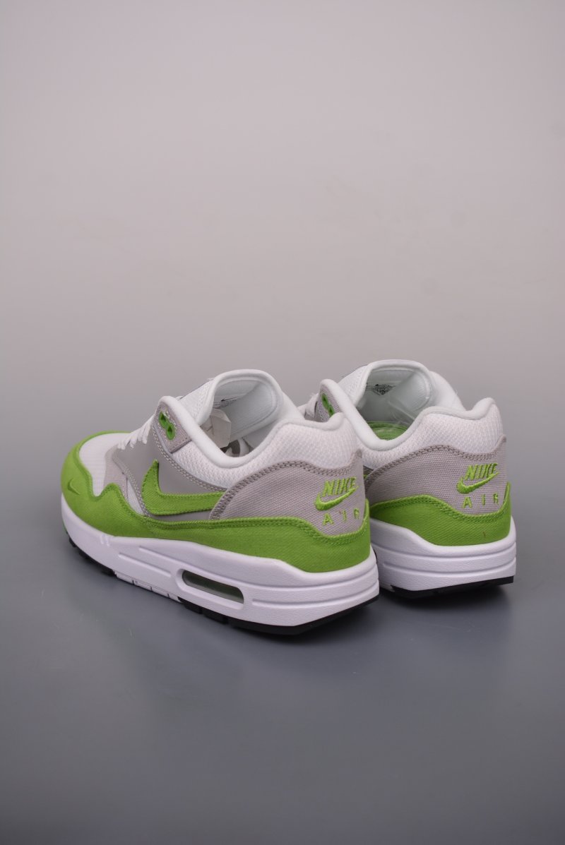 Nike Air Max 1 view