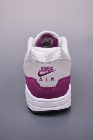 Nike Air Max 1 view 4