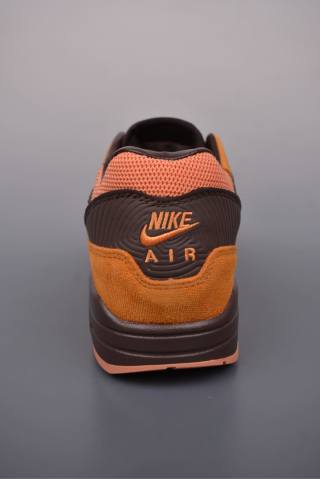 Nike Air Max 1 view 4