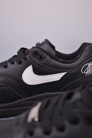 Nike Air Max 1 view 8
