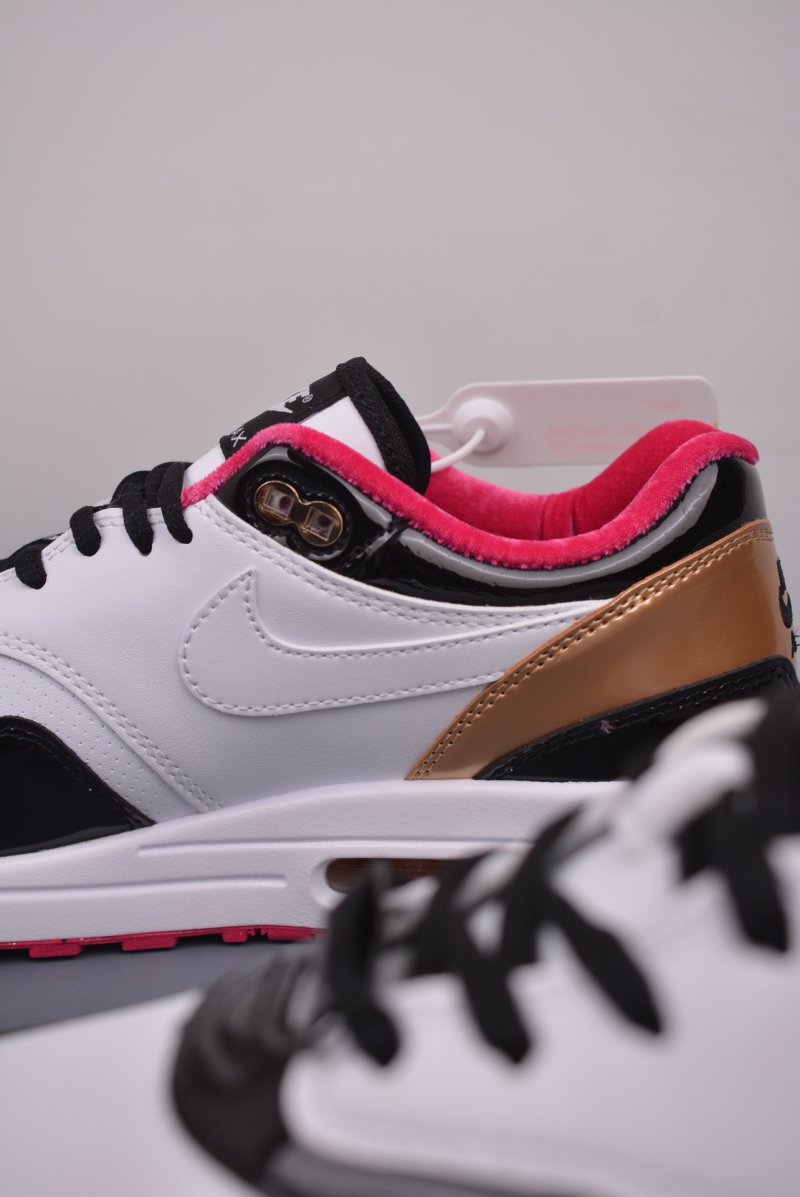 Nike Air Max 1 'Black / Pink Patent' view