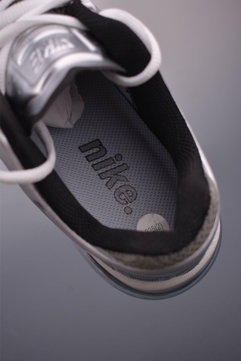 Nike Air Max 2013 view
