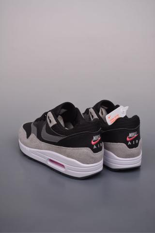 Nike Air Max 1 view 2
