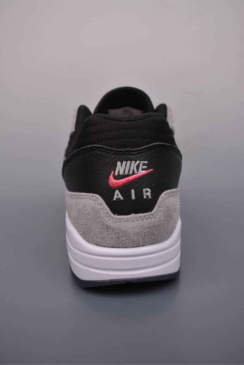 Nike Air Max 1 view