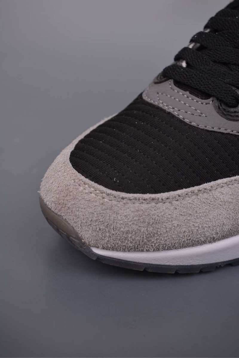 Nike Air Max 1 view