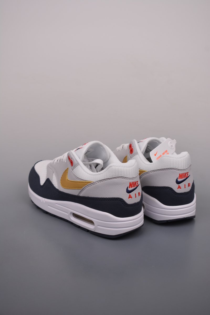 Nike Air Max 1 view