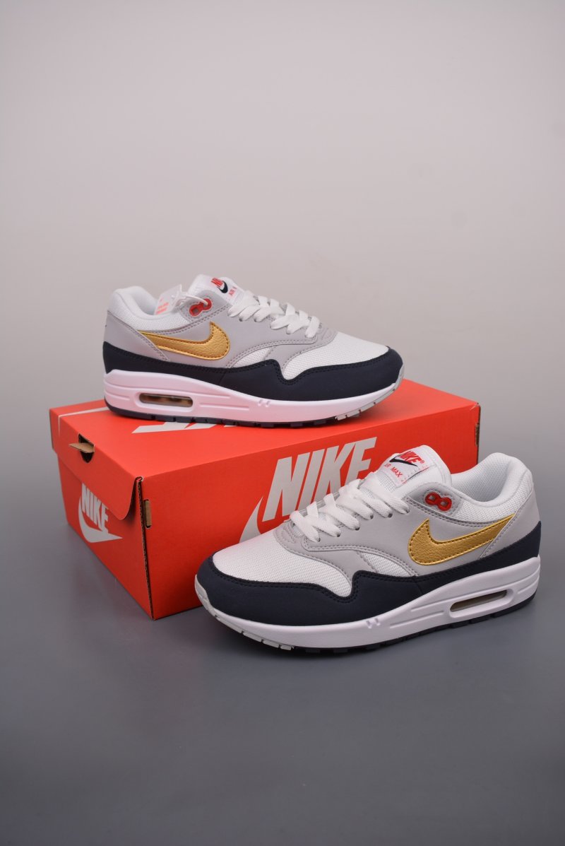 Nike Air Max 1 view