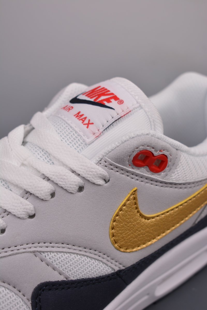 Nike Air Max 1 view