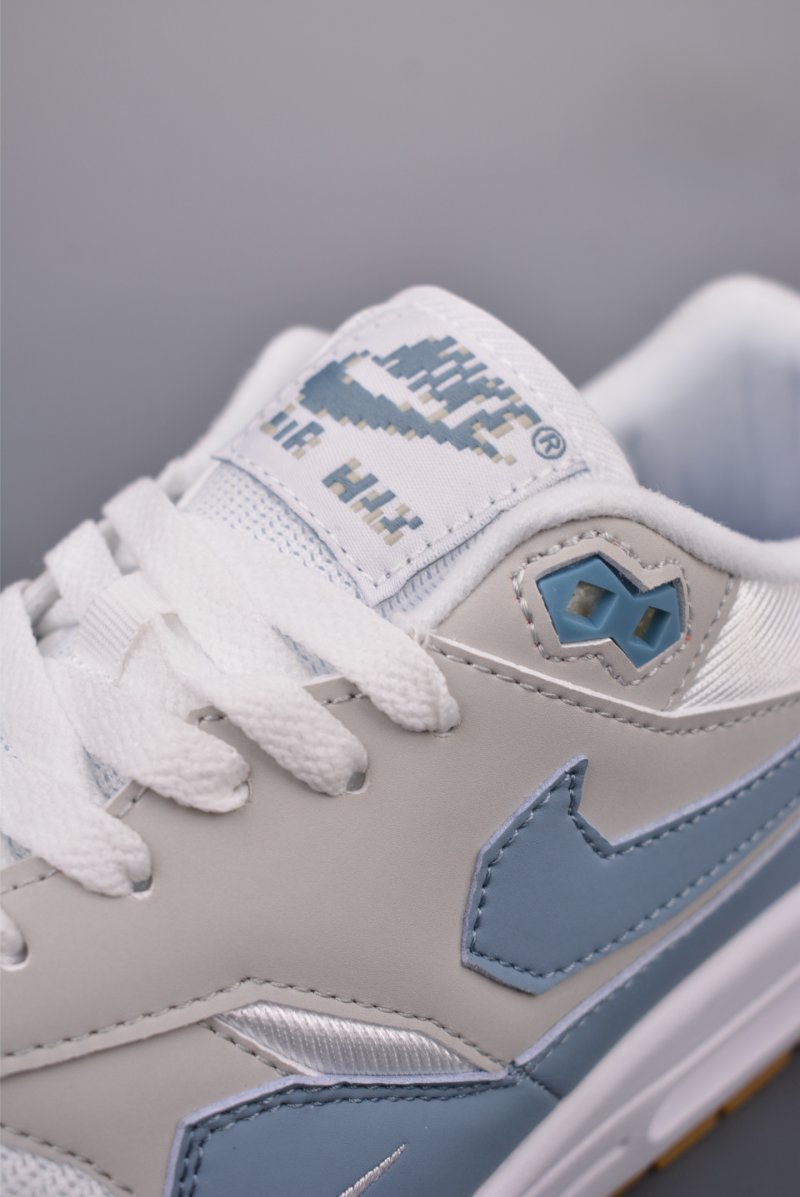 Nike Air Max 1 view