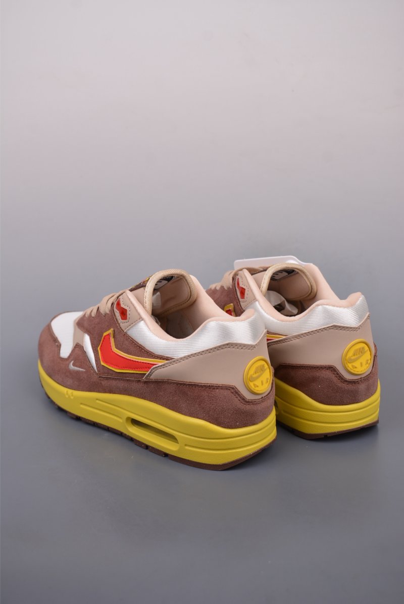 Nike Air Max 1 view