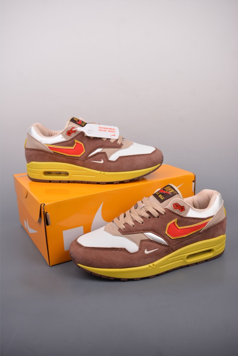 Nike Air Max 1 view