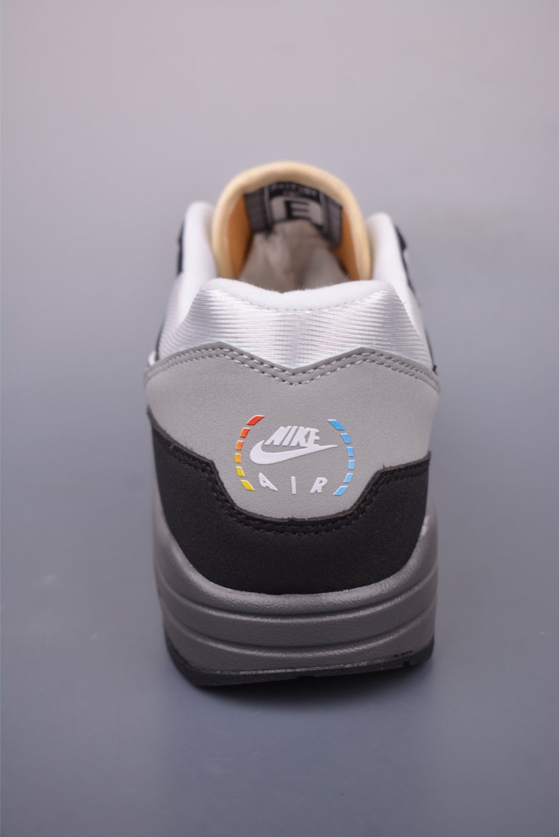 Nike Air Max 1 view