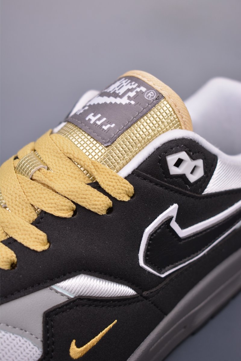 Nike Air Max 1 view