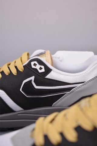 Nike Air Max 1 view 8